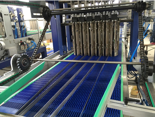 PVC PE Film Shrink Packaging Equipment , Water Bottle Heat Wrapping Machine