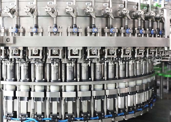 OPP Labeler Rapid Flow Carbonated Filling Machine For Pet Bottles