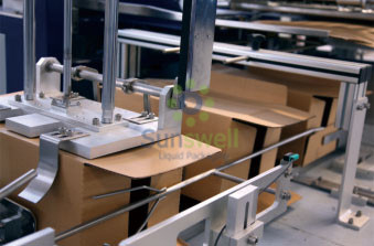 Automatic Shrink Packaging Equipment Powerful For Bottles / Cans / Cartons