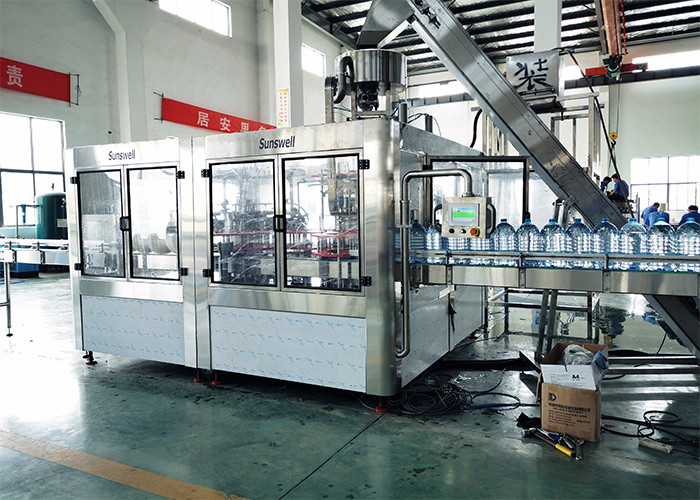 Rotary PET Bottle Filling Machine Mineral Water Rinsing Washing And Capping
