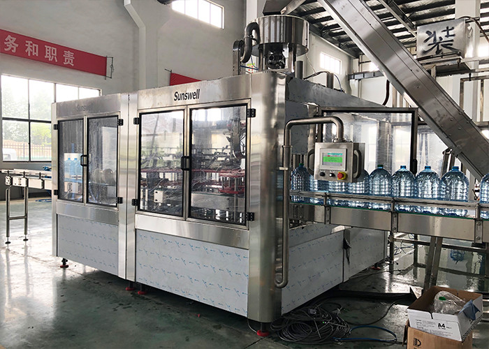 Reliable Full Automatic Water Filling Machine For Big Plastic Bottle , High Speed