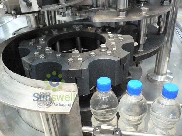 Plastic Bottles piston Filling Machine / Production Line for coffee