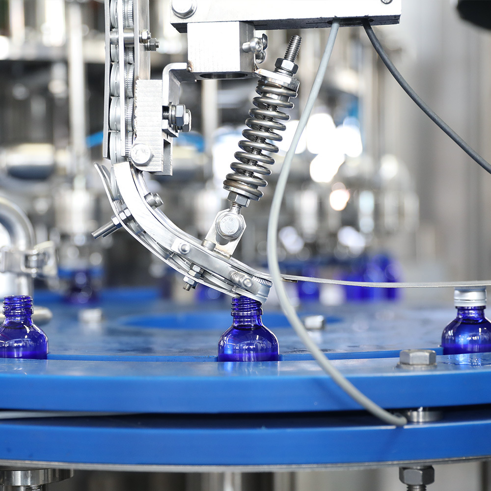 Liquid Filling Machinery Water Bottling Machine Plastic Packaging Material Suitable for Beverage Industry Production Line