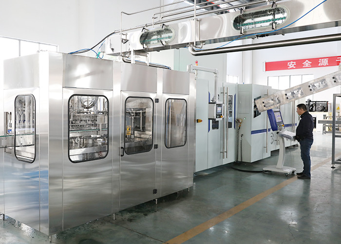 CE Industrial Bottling Machine , Water Blowing Filling Capping Combiblock
