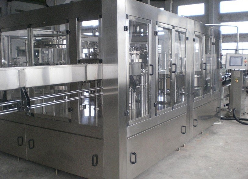 Compact Beer Filling Machine , Automatic Glass Bottling Equipment